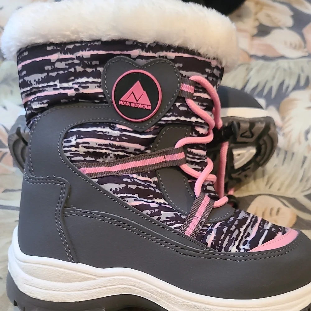 Nova Mountain Kids Snow Boots with Pink and Gray Pattern